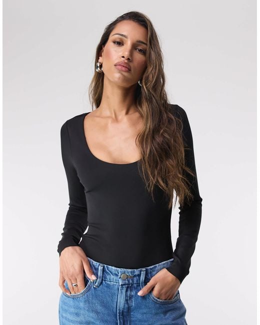 GOOD AMERICAN Blue Sculpting Scoop Neck Long Sleeve Bodysuit