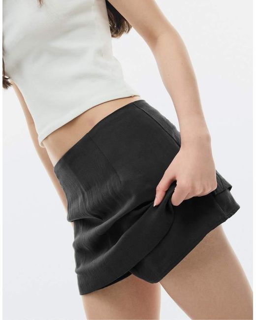 Stradivarius White Mini Skort