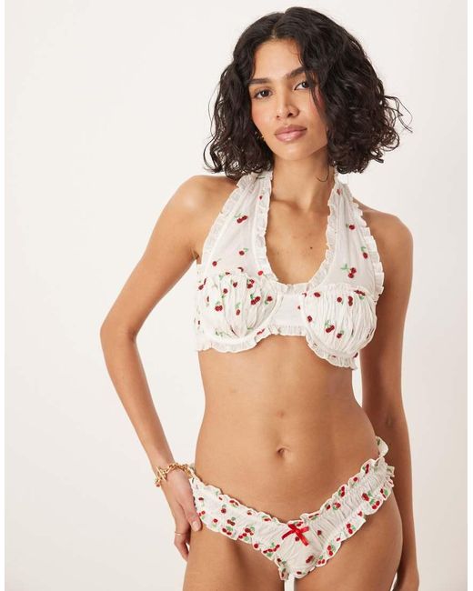 For Love & Lemons String Met Kralen En Kersenprint in het Red