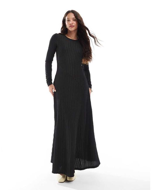Vestito Lungo A Maniche Lunghe Testurizzato A Coste di Threadbare in Black