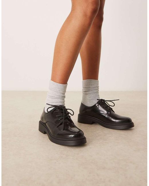 Glamorous Natural Derby Lace-Up Shoes
