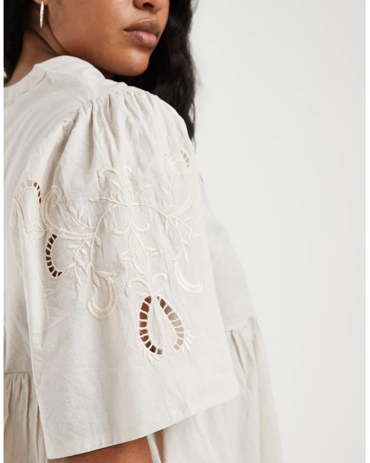 ONLY White – bestickte bluse