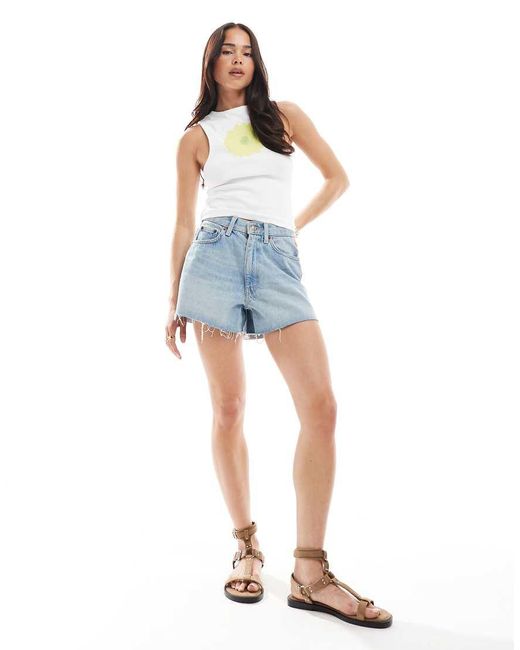 Top Sin Mangas Con Estampado Gráfico De Girasol De Miss Selfridge de color White