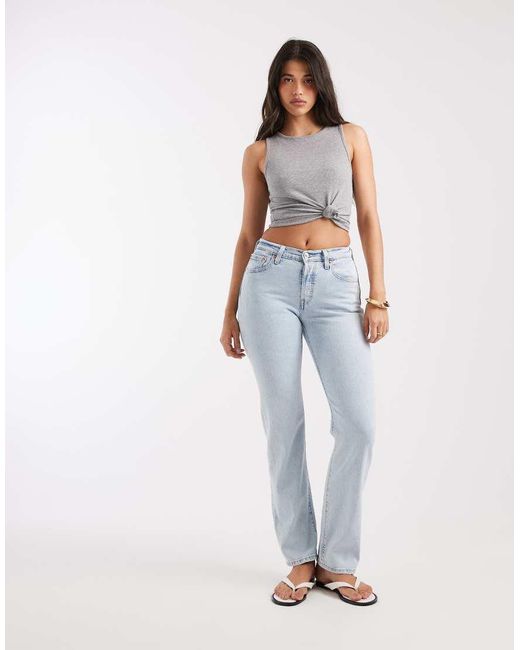 Vaqueros Rectos De Denim 501 De Talle Alto En Levi's de color White