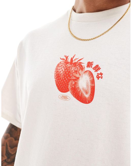 T-shirt comoda beige con stampa di fragole di ASOS in White da Uomo