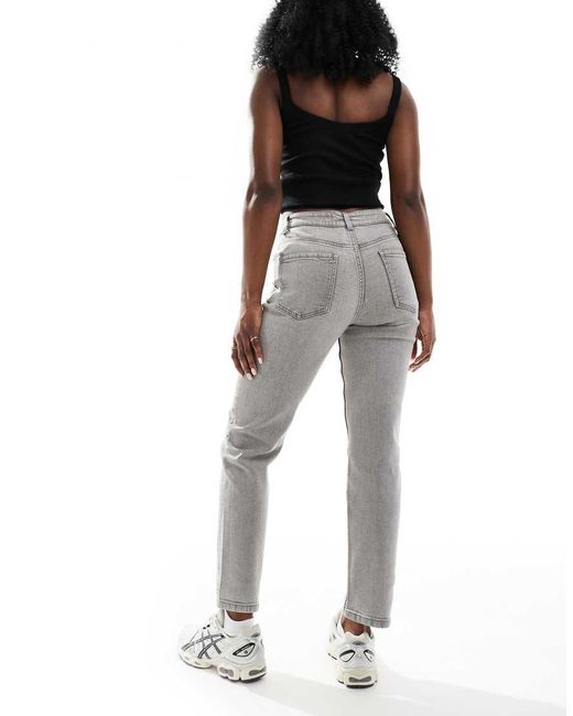 Vaqueros Mom Grises Cómodos De Corte Slim De ASOS de color Gray