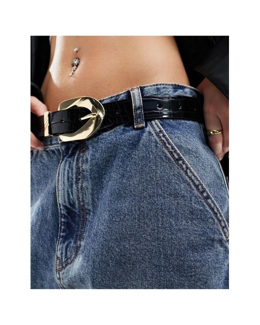 Cintura da jeans per vita e fianchi effetto coccodrillo nera con fibbia stile catena di ASOS in Blue
