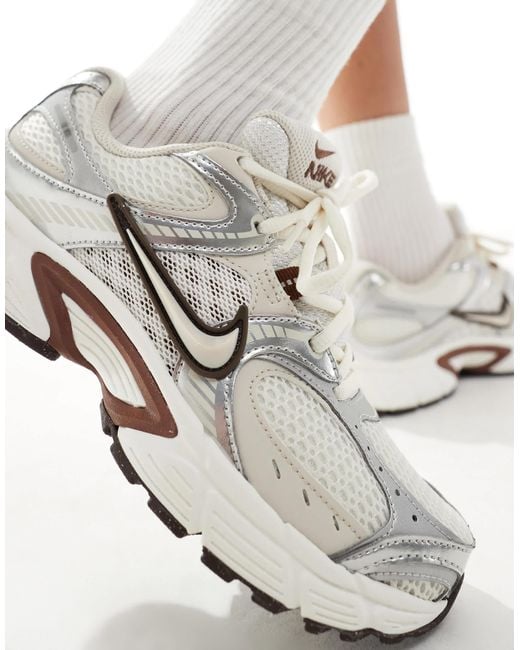 Nike White V5 Rnr Sneakers