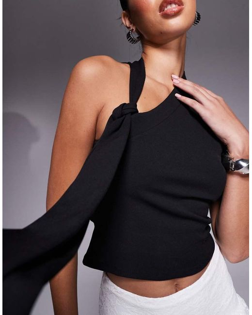 Top Strutturato Con Allacciatura Al Collo di ASOS in Blue