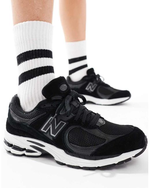 New Balance Black 2002 Trainers