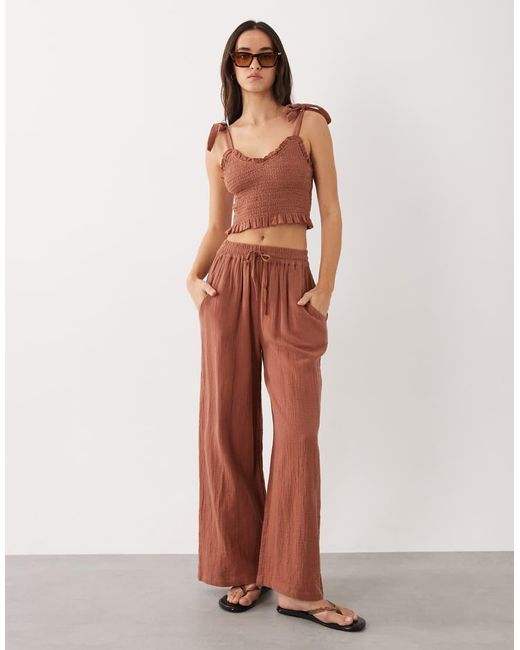 Iisla & Bird Brown Tie Detailing Crop Top
