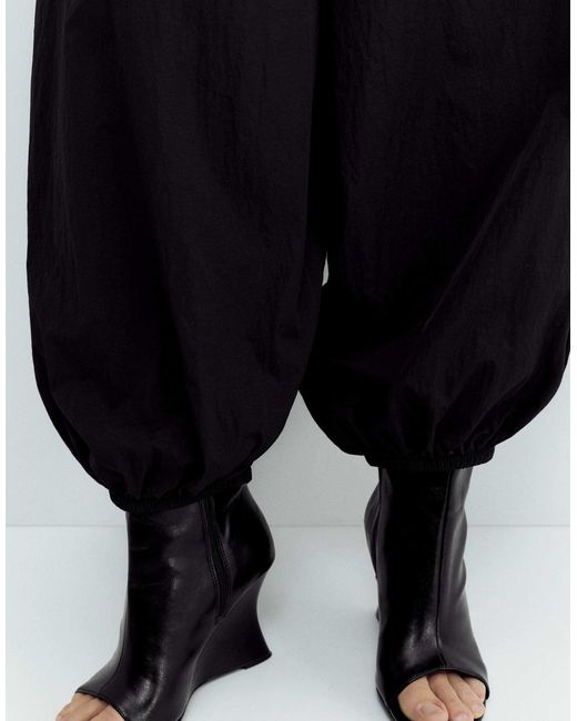 Pantalon barrel Pull&Bear en coloris Black