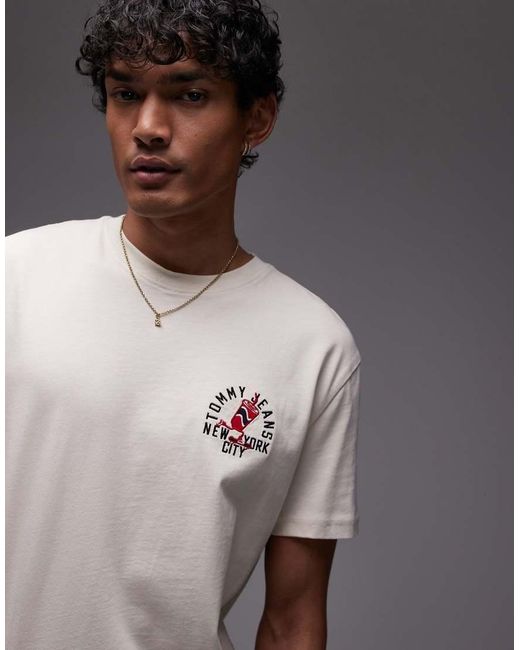 Tommy Hilfiger T-Shirt Met Grafische Print Op Linkerborst in het Natural voor heren