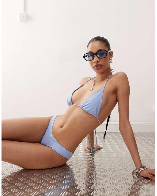 Slip Bikini Chiaro di Weekday in Natural