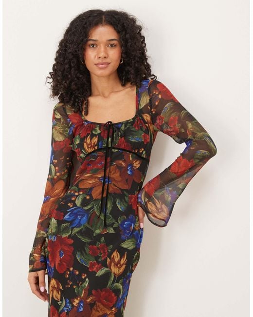 Robe longue à encolure dégagée avec buste froncé et manches longues - imprimé fleurs ASOS en coloris Natural