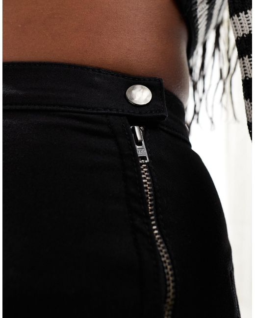 ASOS Black – minimalistische jeans-hotpants