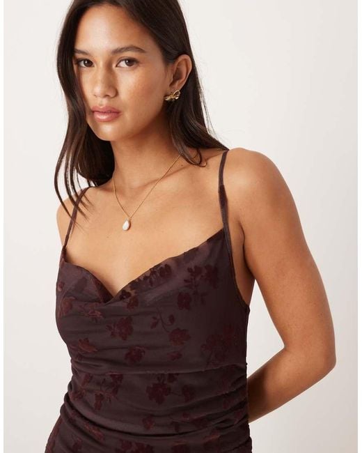 Vestito Lungo Floccato A Fiori Con Spalline Sottili E Scollo Ad Anello di ASOS in Brown