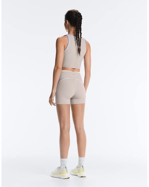 Oysho White Hot Pants High-rise Compressive 10cm Contrast