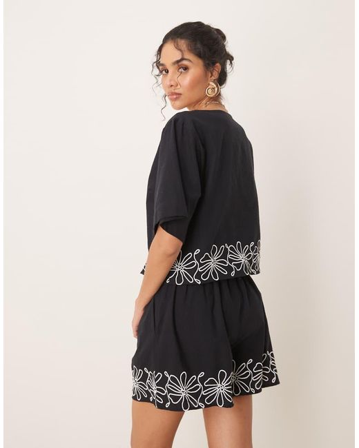 Top Bordado Con Lazada Delantera De (Parte De Un Conjunto) ASOS de color Black