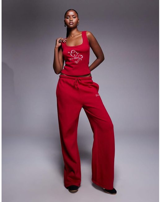 Studio di Kaiia in Red