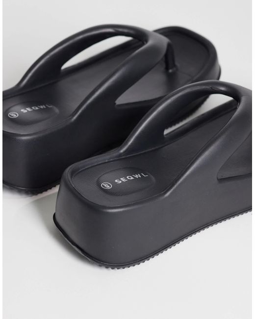 SEQWL Black Thong Flatform Wedge