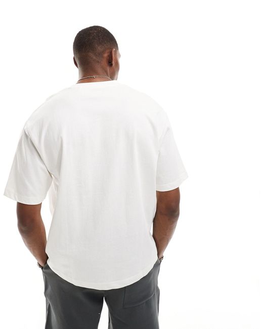 T-shirt squadrata bianca di Pull&Bear in White da Uomo