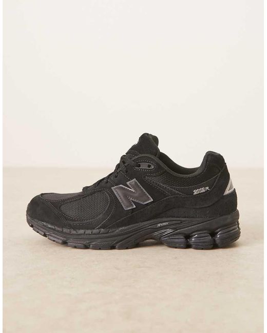 New Balance Natural 2002 Trainers for men