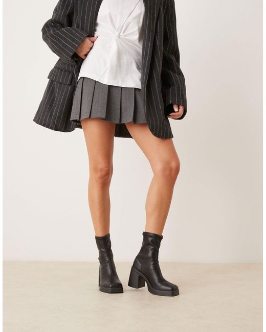 Edison - bottines souples à bout carré et à talon chunky ASOS en coloris Black