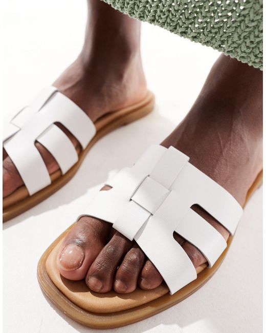 Schuh Gray Tierney Flat Sandals