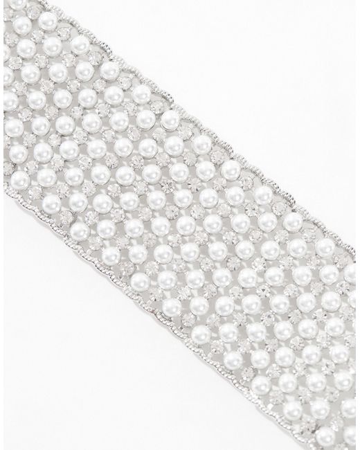 Collarino con perle sintetiche e strass - edizione limitata di ASOS in Metallic