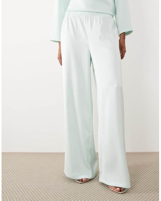 Iyal White Slim Wide Leg Trouser Co-Ord