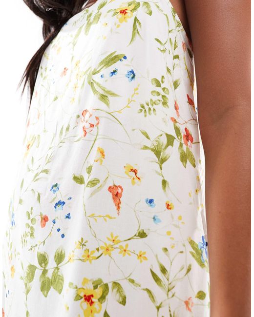 Robe caraco courte à encolure carrée et imprimé fleurs Vero Moda en coloris White
