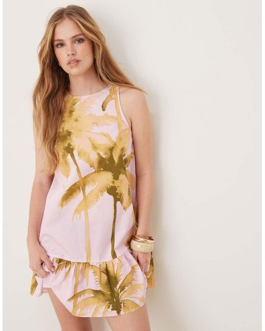 Vestido Corto Rosa De Corte Recto Con Estampado De Palmeras, Espalda Escotada Y Cintura Baja De Popelina De ASOS de color Pink