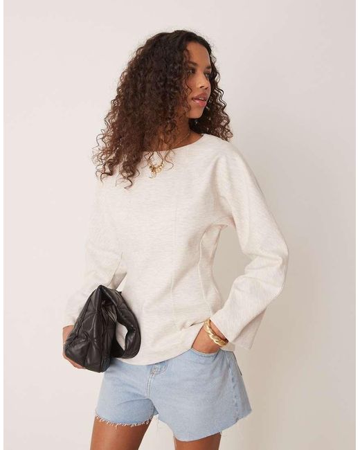 Top A Maniche Lunghe di ASOS in Natural