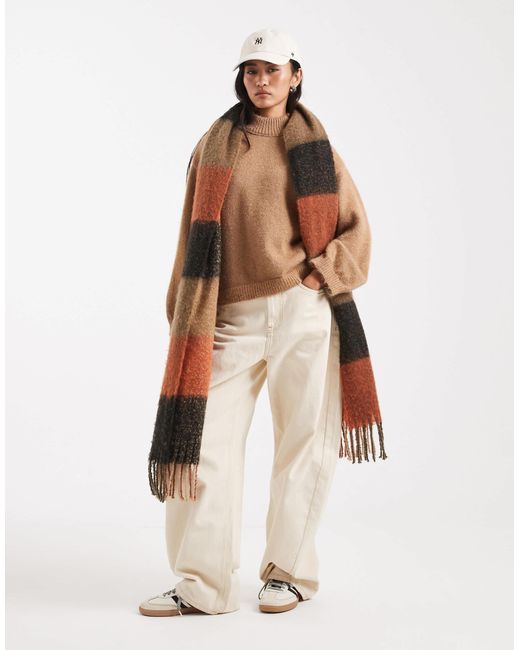 Pull coupe carrée en maille duveteuse avec col montant - moka ASOS en coloris Natural