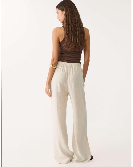 Stradivarius Natural Petite – weich fallende hose aus leinenmix