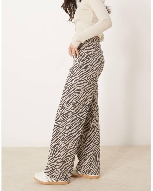Y.A.S Natural High Waist Wide Leg Jeans
