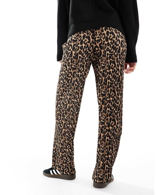 ONLY Black – locker sitzende hose zum überziehen mit animal-print
