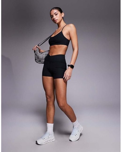 4505 Black Micro Rib Light Support Sports Bra With Adjustable Straps And Removable Padding