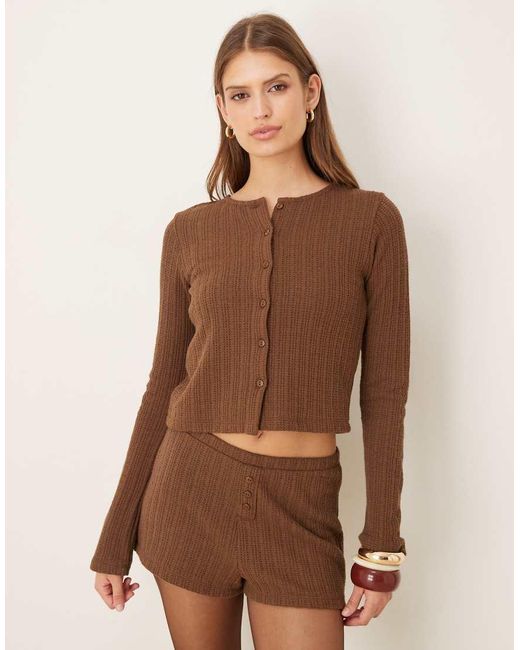 ASOS Geribbelde Top Met Textuur En Knoopsluiting in het Brown