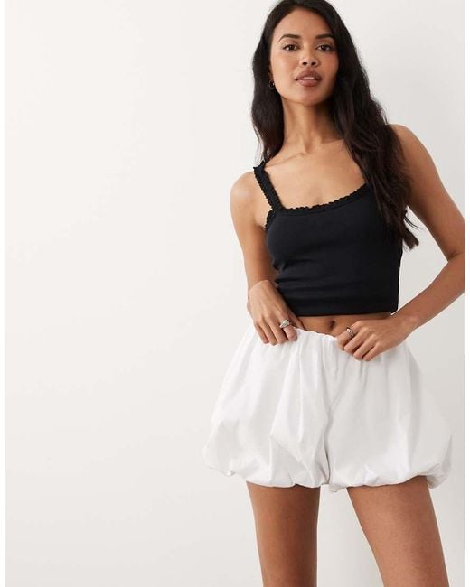 Gina Tricot White Mini Bubble Shorts