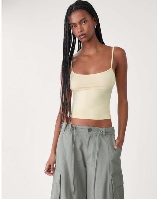 Top Con Spalline Sottili di Stradivarius in Gray