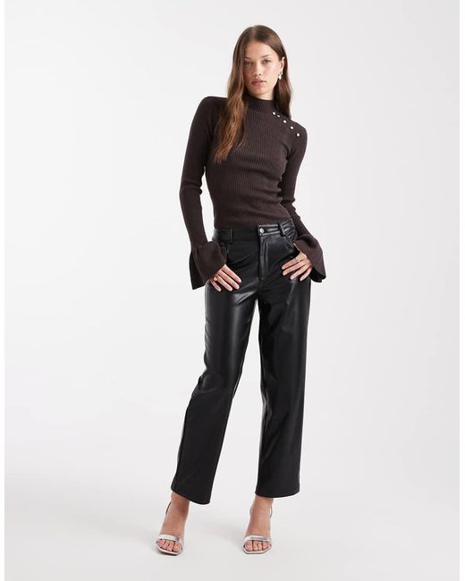 The Frolic Exclusives in het Brown