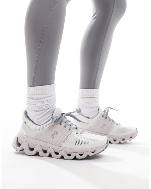 On - cloudswift 3 ad - sneakers avorio e rosa di On Shoes in White
