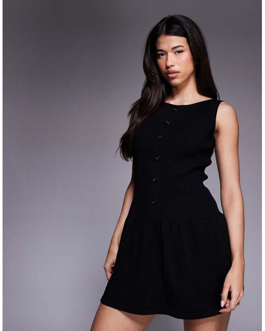 Vestido Corto De Corte Skater Sin Mangas Con Cuello Ancho Y Botones De Punto Exclusivo De Kaiia de color Black