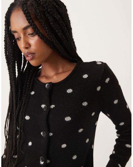 ASOS Black – figurbetonte strickjacke