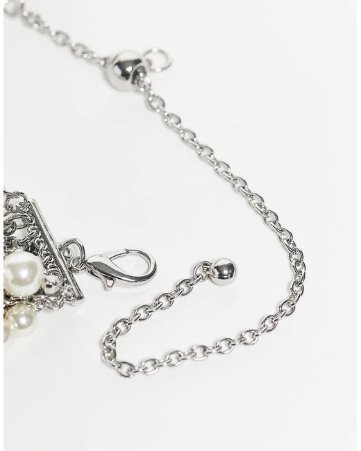 Collar De Varias Hileras Con Cadenas Y Perlas Ultimate De Reclaimed (vintage) de color Metallic