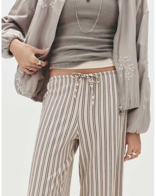 Pull&Bear Gestreepte Rustieke Broek in het Natural