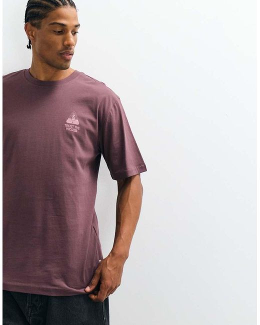 Only & Sons Red Relaxed Fit T-shirt With Bonsai Back Print for men