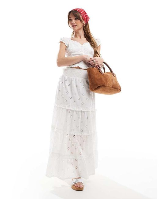 Gonna Midi Bianca Ricamata Con Vita Arricciata di New Look in White